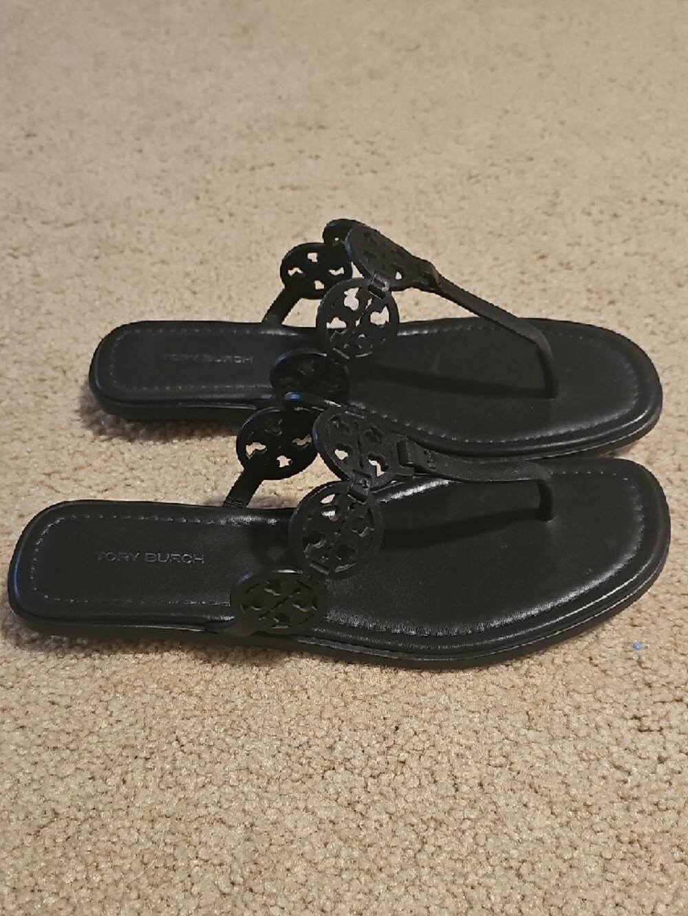 Tory Burch Black Leather Logo Thong Sandals - Picture 4 of 5